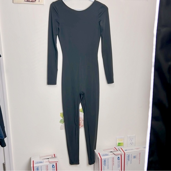 Full body jumpsuit - Picture 9 of 11